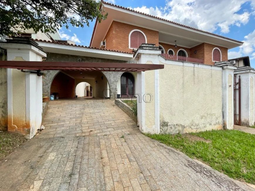 Casa à venda com 4 quartos no Jardim Santa Marcelina, Campinas.