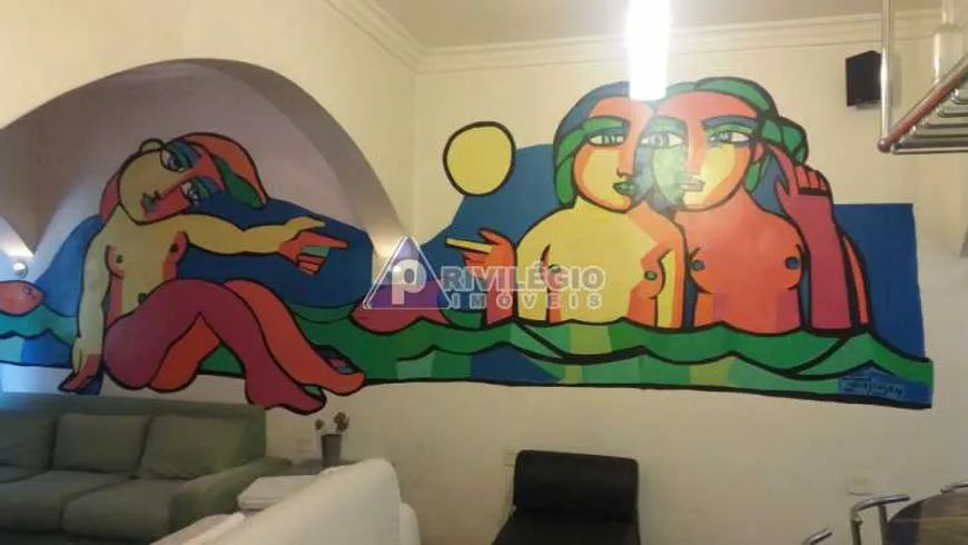 Privilégio Imóveis Vende : Excelente salão 3 dormitórios em Copacabana - RJ