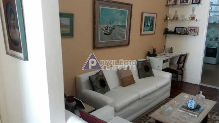 Privilégio Imóveis Vende : Excelente salão 3 dormitórios em Copacabana - RJ
