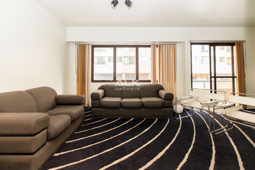 Apartamento confortável com 4 dormitórios e lazer