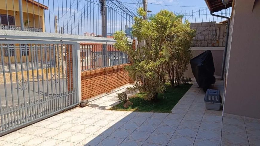 Casa à venda em Campinas, Jardim do Trevo, com 3 quartos, com 220 m²