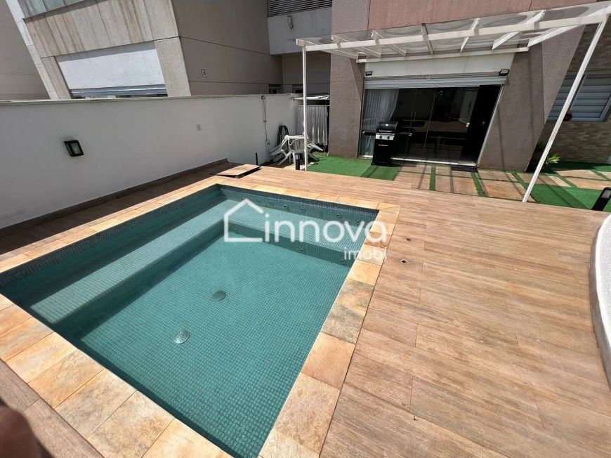 Apartamento tipo Garden, com 2 quartos sendo 1 suíte, 1 mezanino na sala com pé direito de 5 m e jac