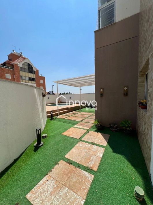 Apartamento tipo Garden, com 2 quartos sendo 1 suíte, 1 mezanino na sala com pé direito de 5 m e jac