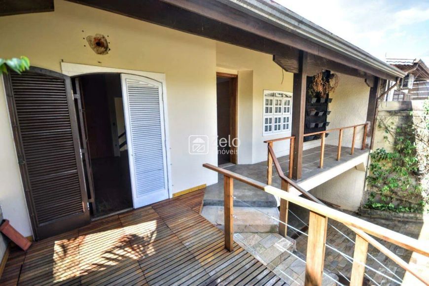 Casa à venda com 300 m², 5 quartos 3 vagas em Vila Lemos, Campinas