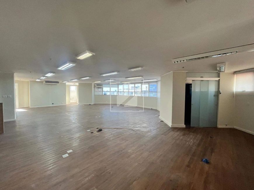 Sala à venda com 169 m², 4 vagas em Centro, Campinas