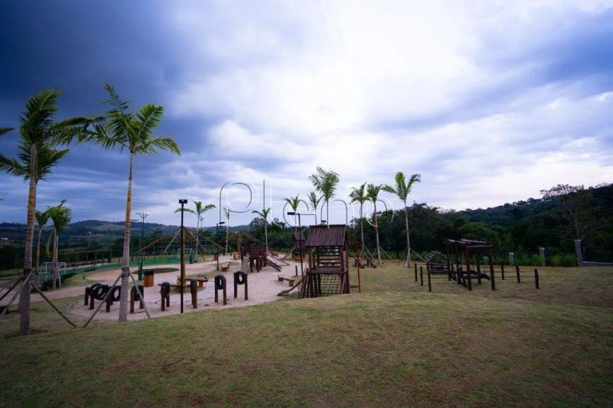 Terreno à venda com 1200 m² no Loteamento Residencial Entre Verdes (Sousas), Campinas.