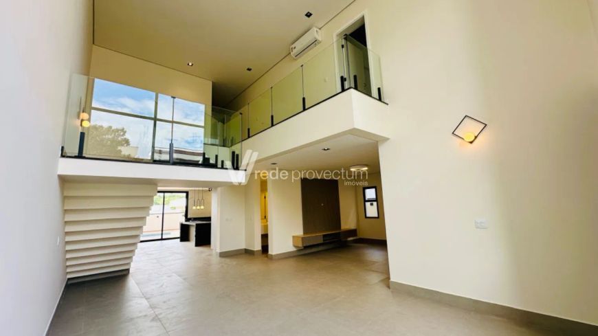 Casa a venda com 3 suítes região do Alphaville