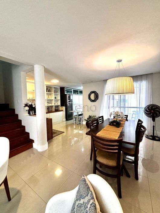 Sobrado à venda em Campinas, Jardim Nova Europa, com 3 quartos, com 230 m², Condomínio Carmel