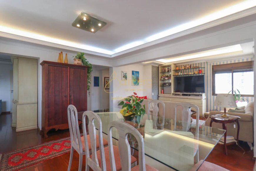 Apartamento com 3 suítes e 3 vagas no Panamby