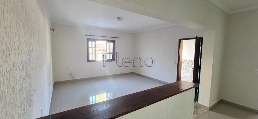 Casa à venda com 3 quartos no Parque Jatibaia, em Sousas, Campinas.