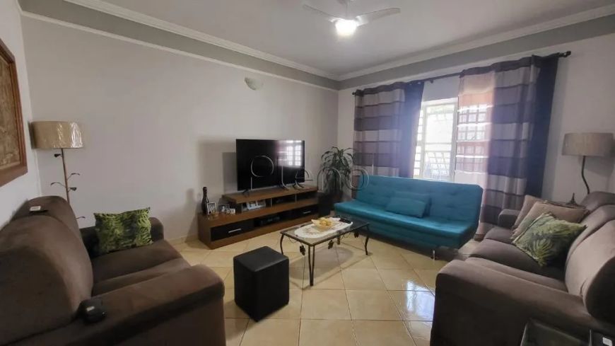 Casa à venda com 3 quartos no Jardim Chapadão, Campinas.