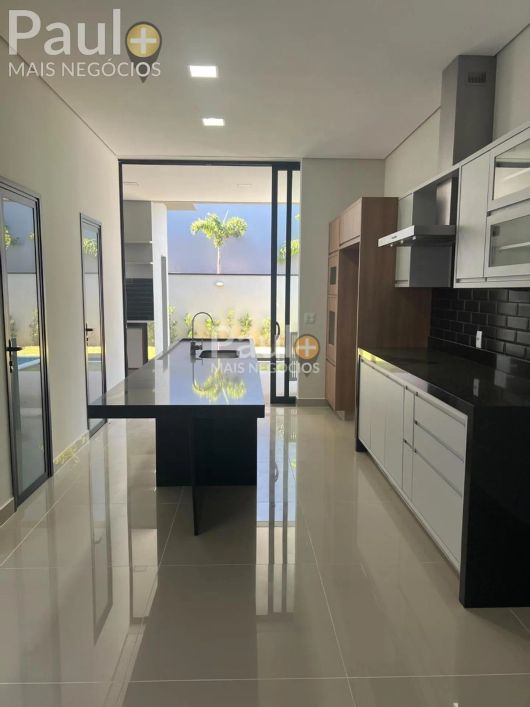 Casa à venda em Campinas, Swiss Park, com 3 suítes, com 230 m², Biel