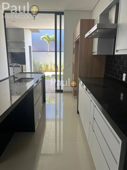 Casa à venda em Campinas, Swiss Park, com 3 suítes, com 230 m², Biel