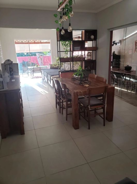 Casa à venda em Campinas, Loteamento Caminhos de São Conrado (Sousas), com 4 quartos, com 240 m²
