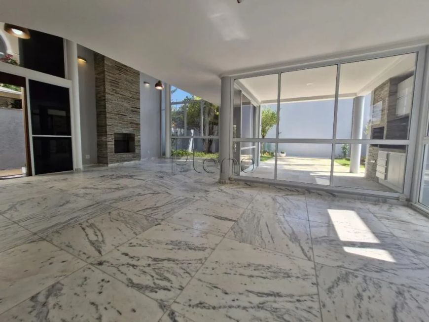Sobrado à venda em Campinas, Ville Sainte Hélène, com 3 suítes, com 245.4 m²