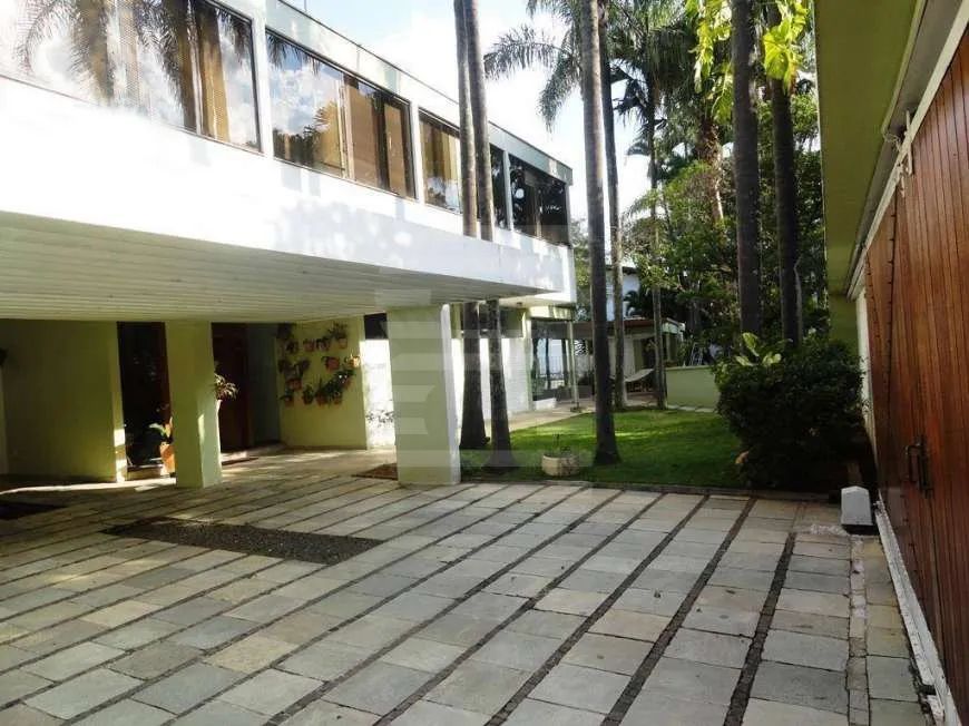 Casa à Venda no Nova Campinas, com 05 quartos, 03 suítes, 7 vagas