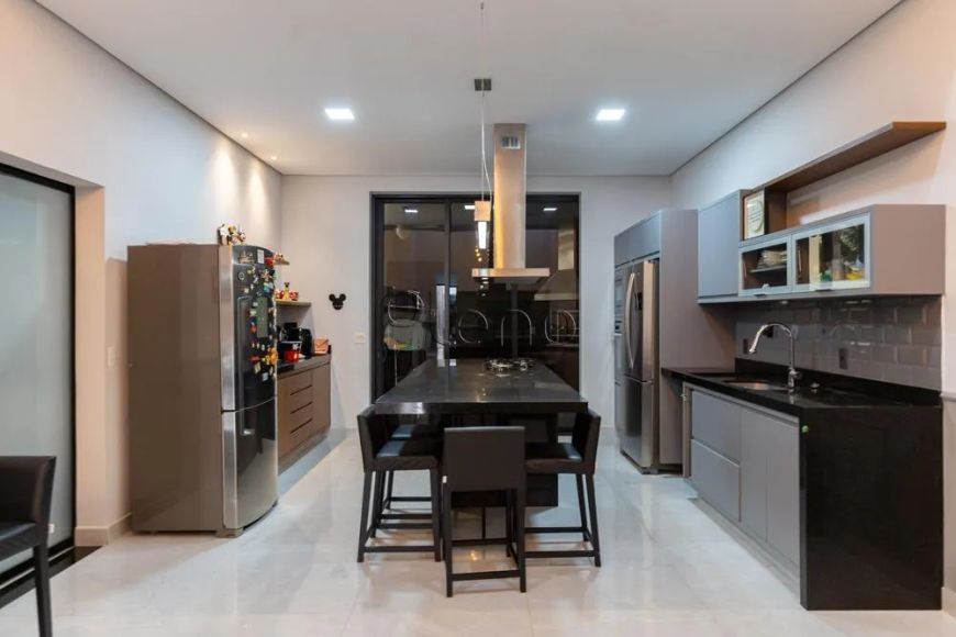 Casa à venda em Campinas, Swiss Park, com 3 suítes, com 252.05 m²