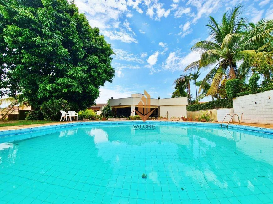 Casa com 4 suítes, piscina e arquitetura diferenciada no Residencial Rio das Pedras em Barão Geraldo