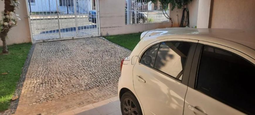 Sobrado à venda com 3 quartos no Jardim Nova Europa, em Campinas