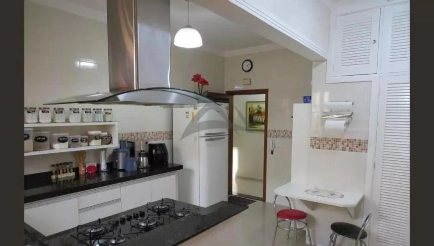 Casa à venda em Campinas, Jardim Chapadão, com 3 suítes, com 205 m²