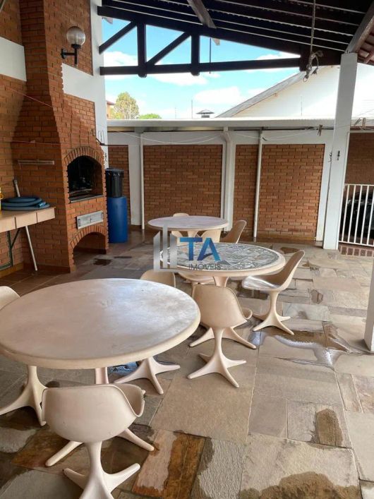 Casa térrea à venda, 444m² com 4 Quartos 3 suítes 5 vagas - Jardim Eulina, Campinas REF: CA0307