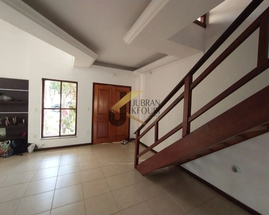 Casa à venda no Alphaville Campinas, com 4 dormitórios (3 suítes no piso superior e 1 no térreo), ga