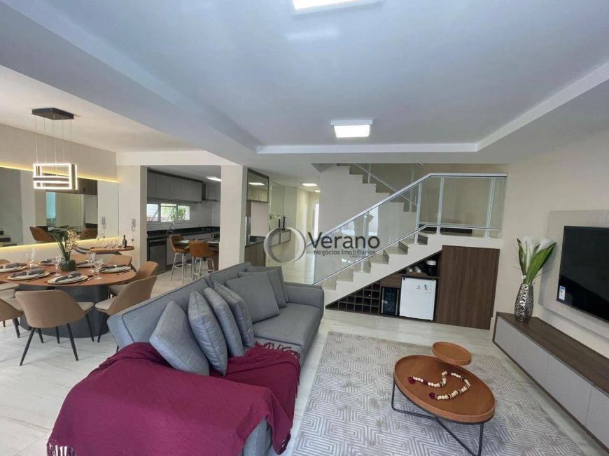 Sobrado com 4 dormitórios à venda, 211 m² por R$ 1.799.999,00 - Alphaville - Campinas/SP