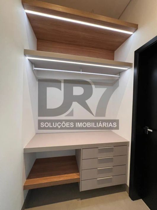 Casa à venda em Campinas, Swiss Park, com 3 suítes, com undefined m².