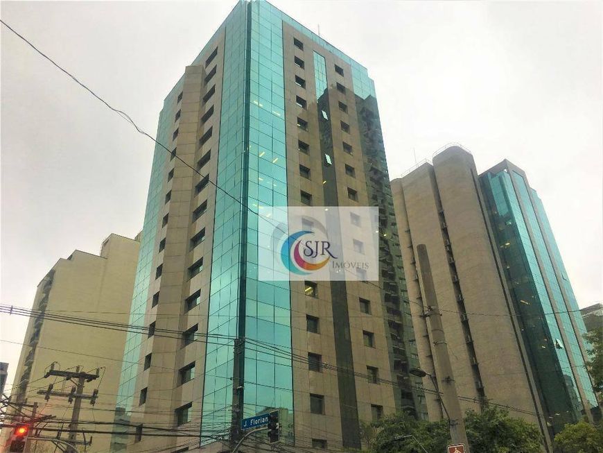 Conjunto comercial mobiliado de 97,80m² com 03 vagas de garagem.