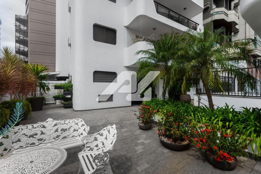 Apartamento à venda no Condomínio MIRANDA na cidade de Campinas no bairro do Cambuí.