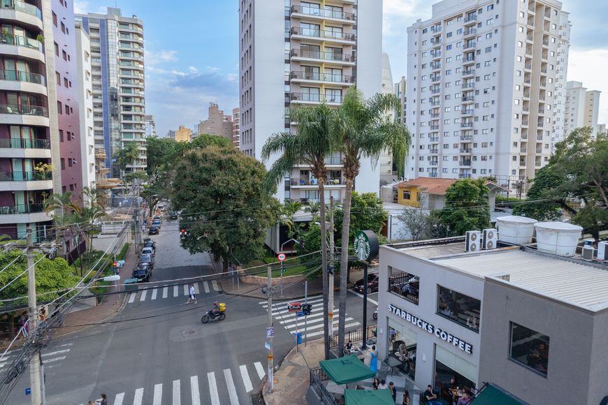 Apartamento moderno e mobiliado à venda e locação, Cambuí, Campinas. Condomínio clube.