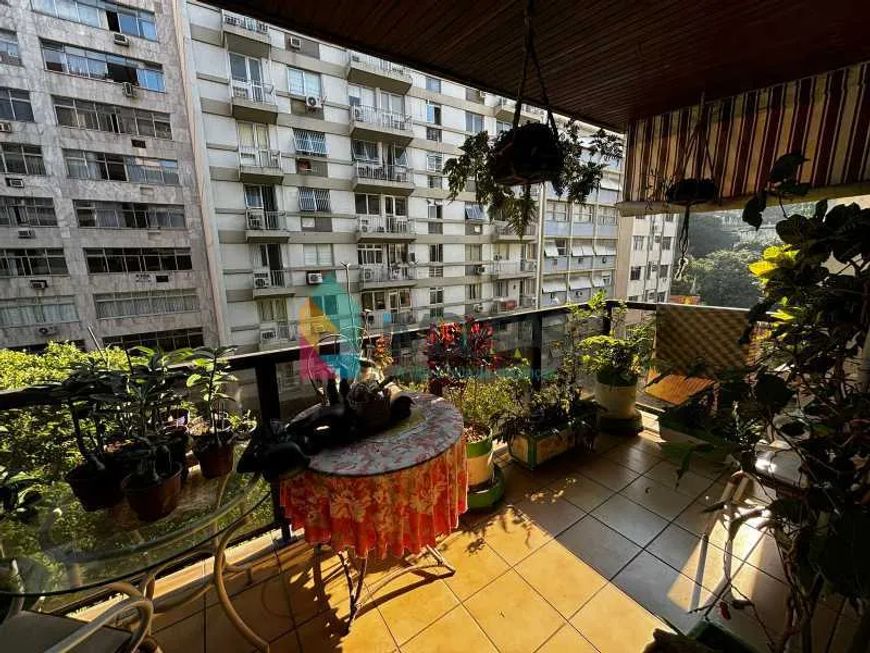 Apartamento - / Residencial / Copacabana