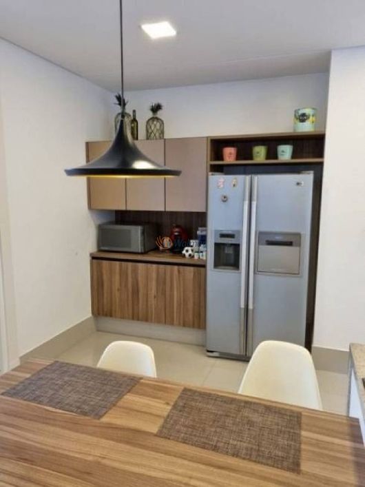 Casa de luxo em condomínio no Alphaville Campinas - 5 quartos, 5 suítes, 3 salas, 7 banheiros, 5 vag