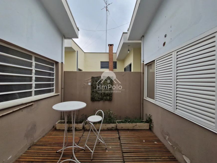 Casa assobradada à venda na Lagoa do Taquaral no Jardim Nossa Senhora Auxiliadora em Campinas, São P