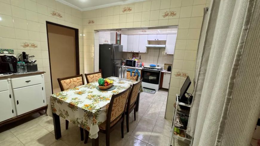 Casa Térrea à venda 256m² em Campinas no Jardim Santana, com 4 quartos 1 suíte, por R$ 850.000 REF: