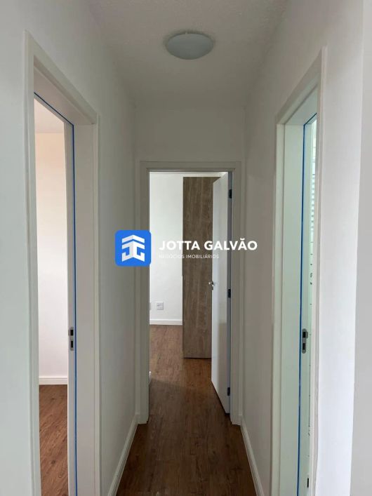 Apartamento com 2 dormitórios, 1 banheiro e 1 vaga de garagem à venda. 45m por R$370.000,00