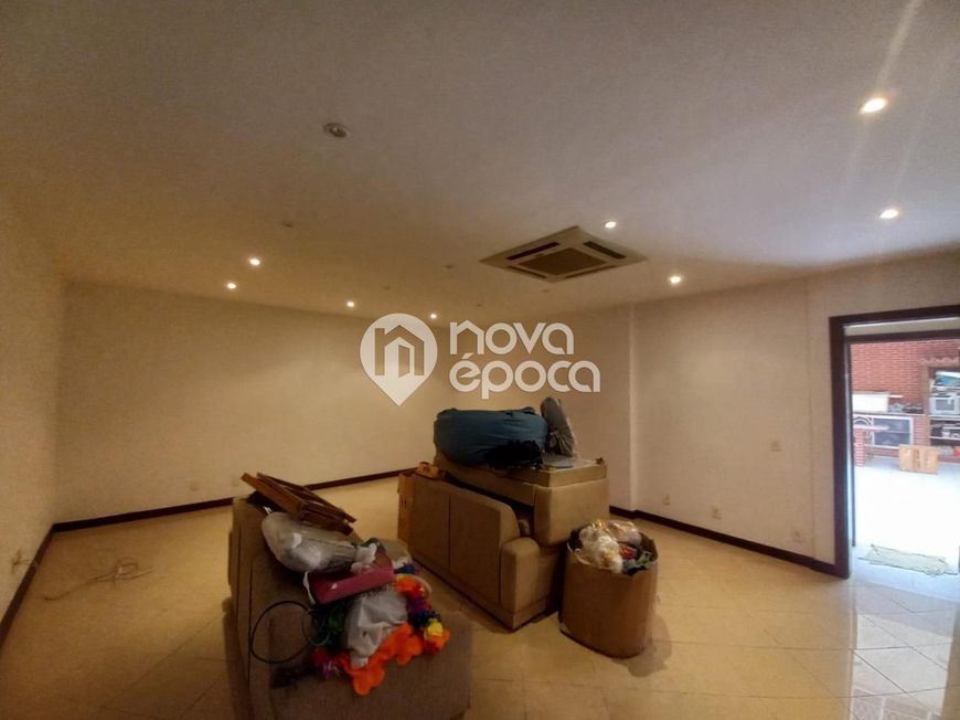 Tijuca | Casa 5 quartos, sendo 4 suites