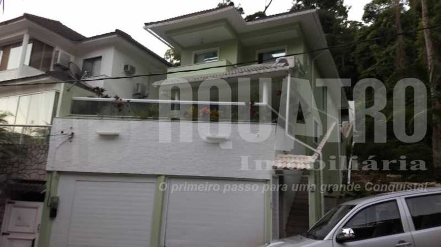 Casa em Condomínio - / Residencial / Anil
