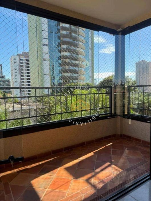APARTAMENTO EM LOCALIZAÇÃO PRIVILEGIADA À VENDA NO CAMBUÍ COM 3 VAGAS DE GARAGEM E LAZER COMPLETO.
