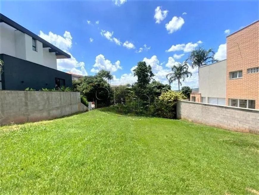 Terreno à venda no Condomínio Ville Sainte Helene, Sousas (Campinas).