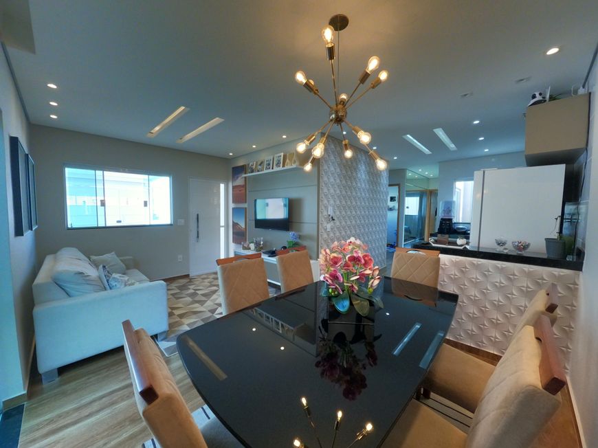 Casa 90m2, 3 Dormitórios, 1 Suíte, 2 Vagas de Garagem, Cozinha Americana, Moveis Planejados, Quintal