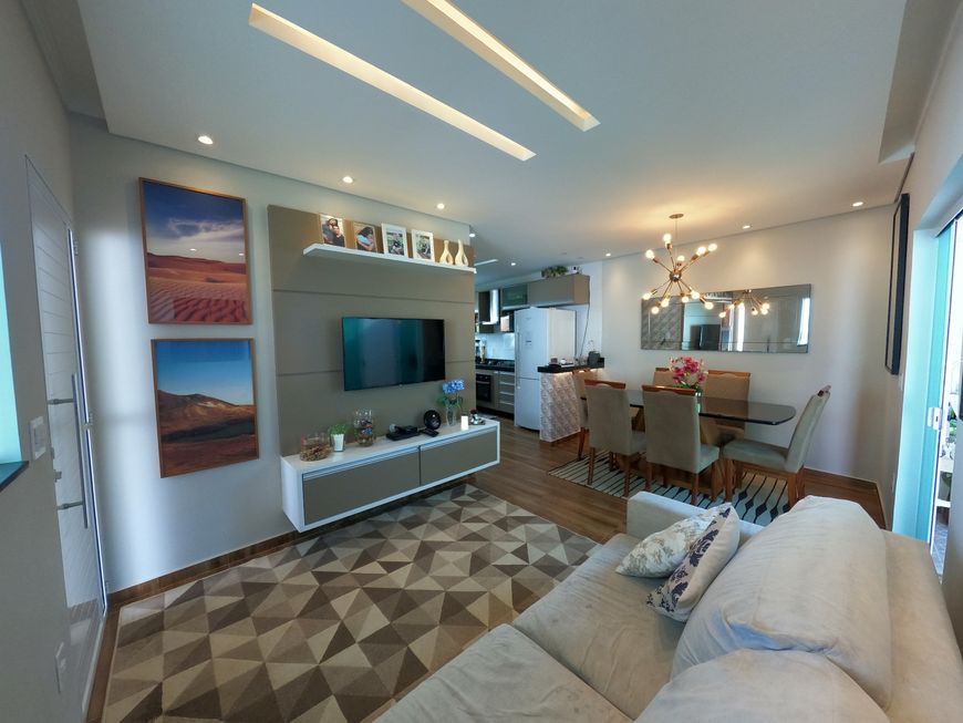 Casa 90m2, 3 Dormitórios, 1 Suíte, 2 Vagas de Garagem, Cozinha Americana, Moveis Planejados, Quintal