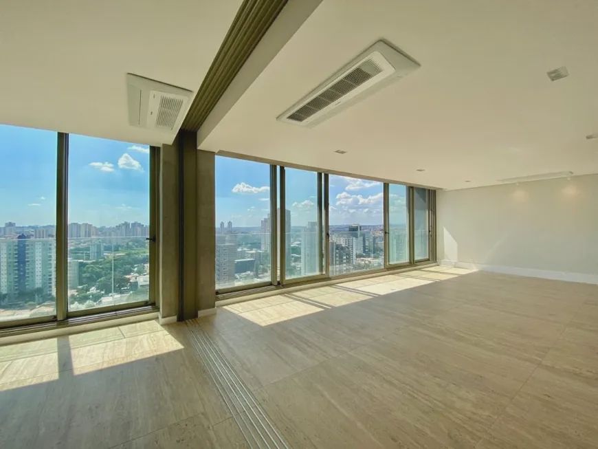 Apartamento à venda com 3 suítes no Cambuí em Campinas - SP.