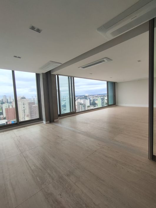 Apartamento à venda com 3 suítes no Cambuí em Campinas - SP.