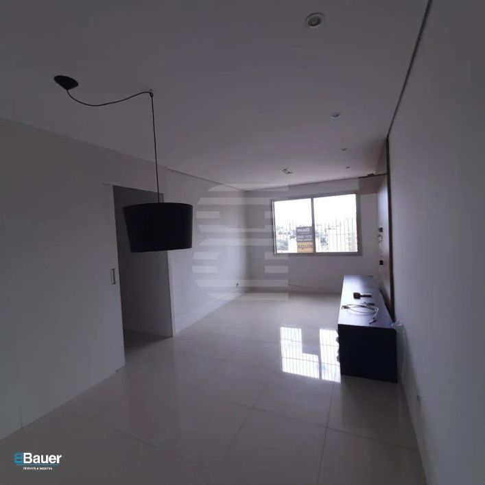 Apartamento para venda no Cambuí, reformado. 3 quartos,. 1 vaga.