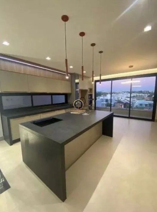 Casa à venda, 261m² com 3 suítes, home TV, área gourmet e piscina - Condomínio S