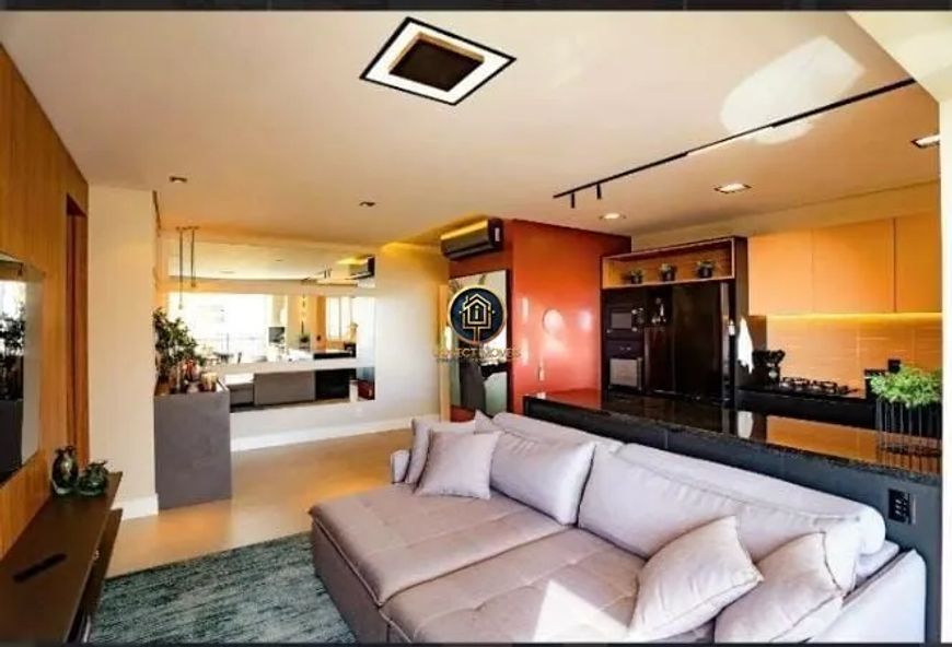 Apartamento mobiliado à venda com 91m², 2 suítes no Swiss Park em Campinas/SP. |