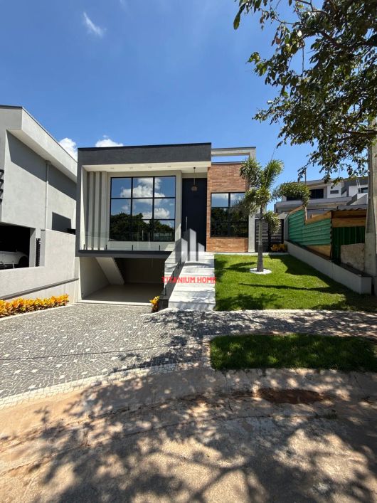 Casa Assobrada de 3 Suites no Swiss Park
