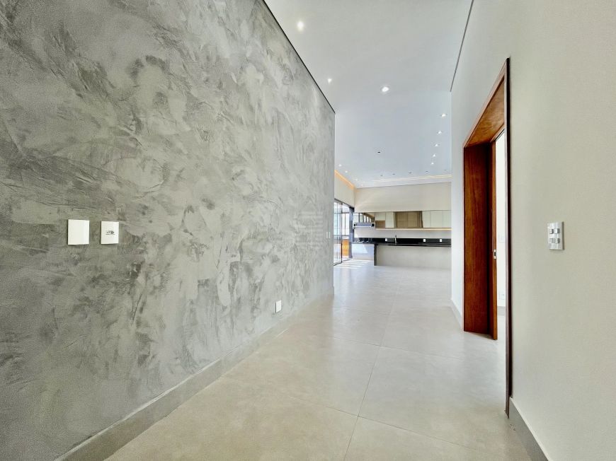 Casa a Venda com 4 Suítes no Alphaville Campinas