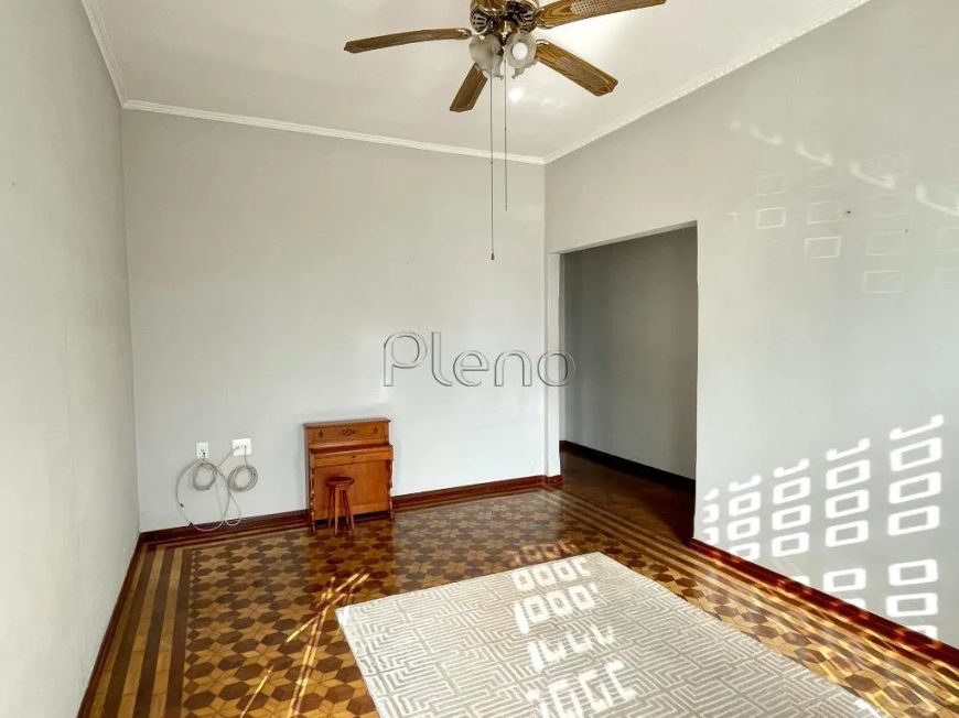 Casa à venda com 3 quartos no Jardim Aurélia, Campinas.